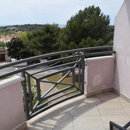 Esperanza Apartment Póla Kültér fotó