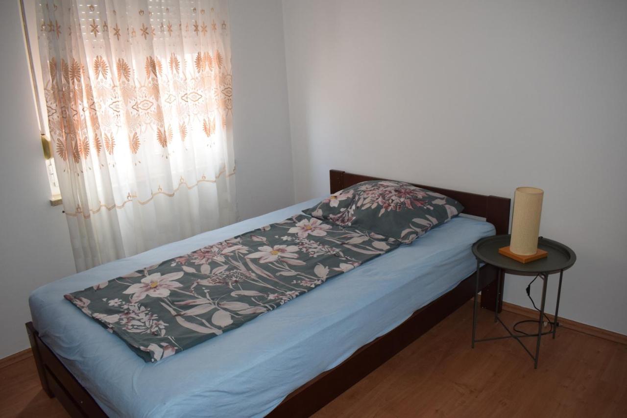 Esperanza Apartment Póla Kültér fotó